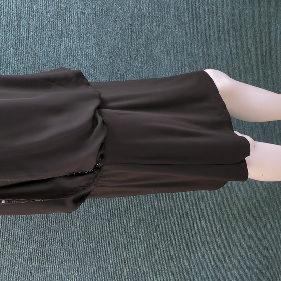 Scarlett Nite Sleeveless Cocktail Evening Dress With Beaded Detail - Picture 3 of 13